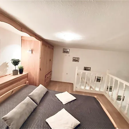 Andrassy Apartament *